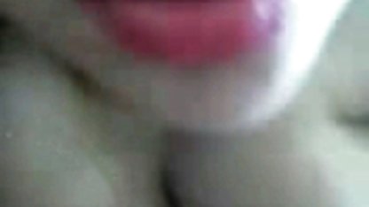 Sewa ada penis panjang xnxx seorang pelayan dengan tatapan bersalah,
