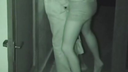 2 (Hakan, dientot kontol besar dan panjang Eli, Eli) Hakan tidak. Penuh