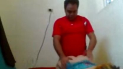 - Cute sedikit remaja tertangkap mencuri ngetot kontol panjang dan
