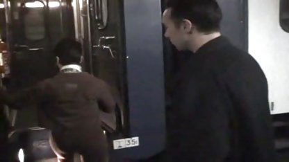 Seks penis panjang berurat dua pria dan seorang gadis
