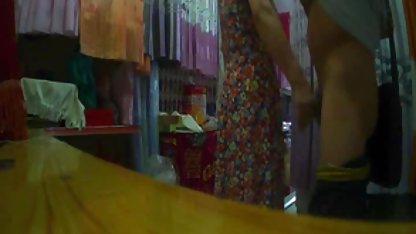 Seperti anda sendirian, aku akan menggosok titit besar terhadap saya kontol panjang ngaceng yoga celana