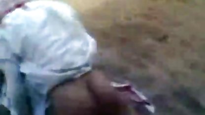 Tato rambut merah Scarlett masturbasi di ewe kontol panjang